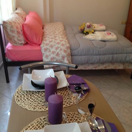 Studio Floral Appartement Thessaloniki Buitenkant foto